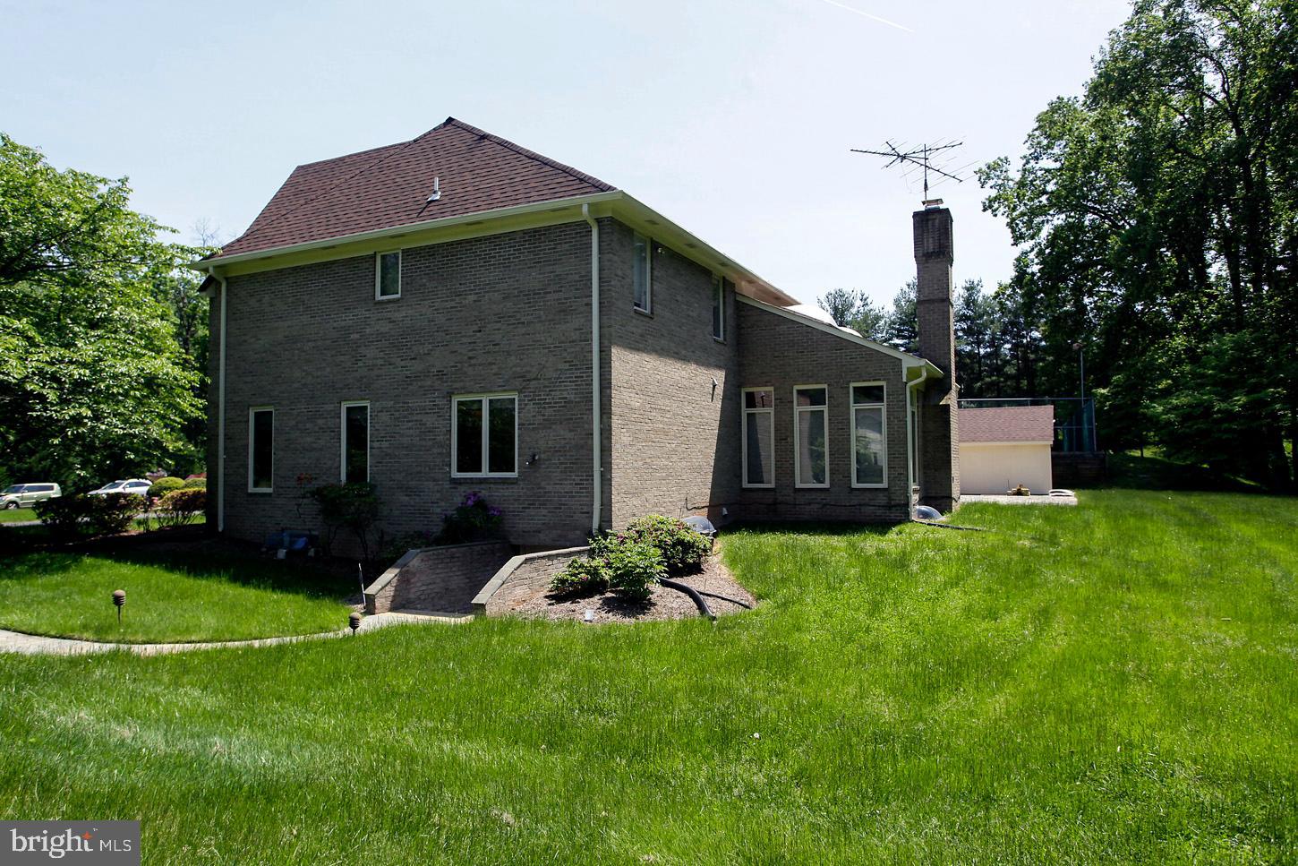 SADDLE RIDGE - Residential