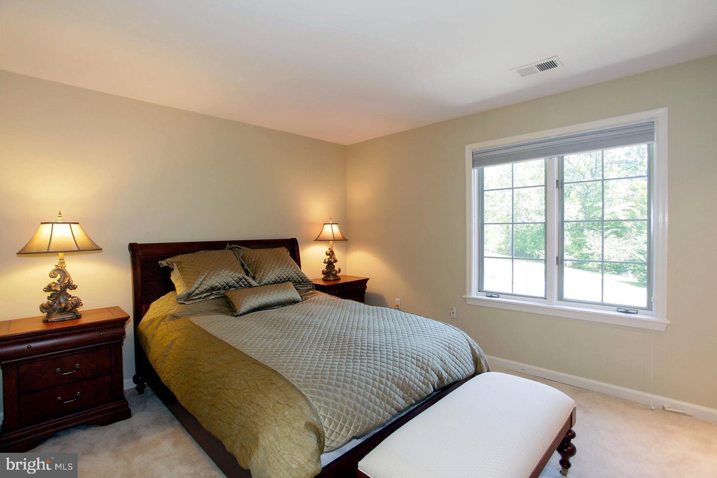 SADDLE RIDGE - Residential