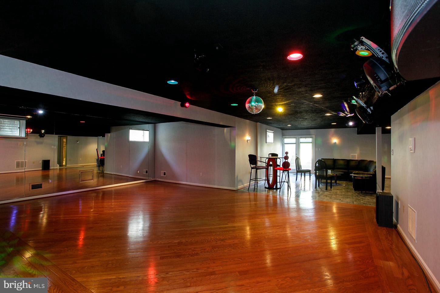 SADDLE RIDGE - Residential