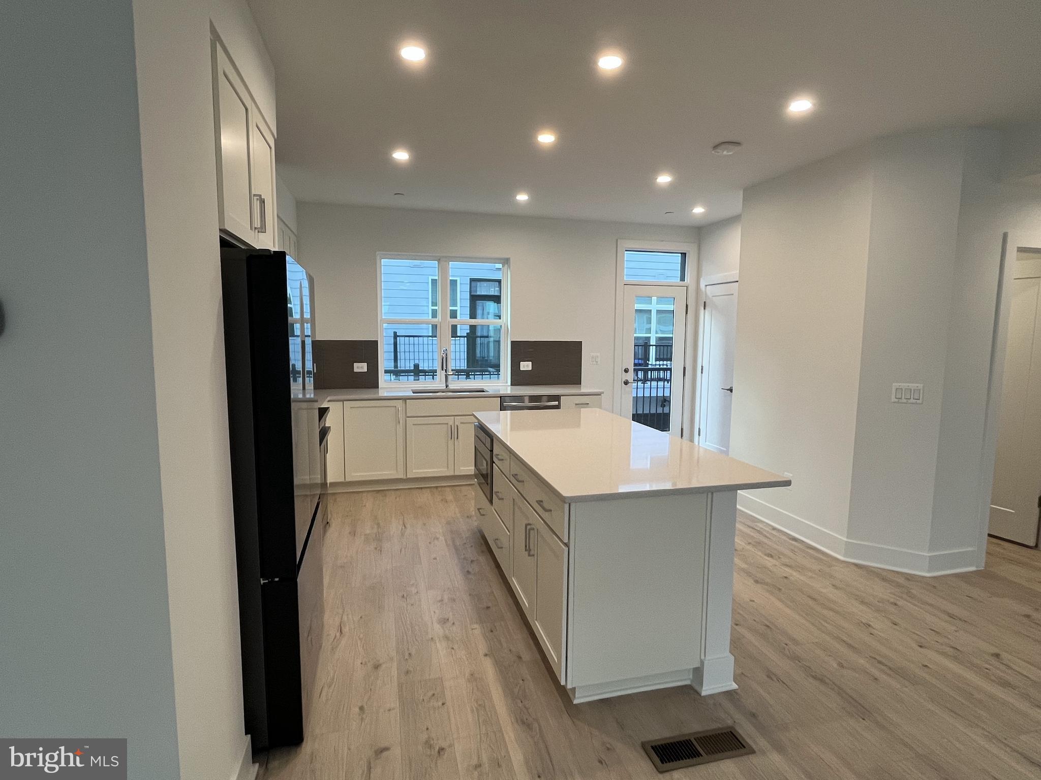 TYSONS RIDGE - Residential Lease