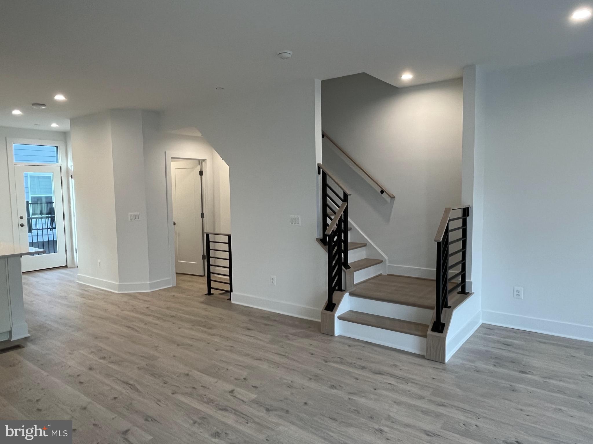 TYSONS RIDGE - Residential Lease