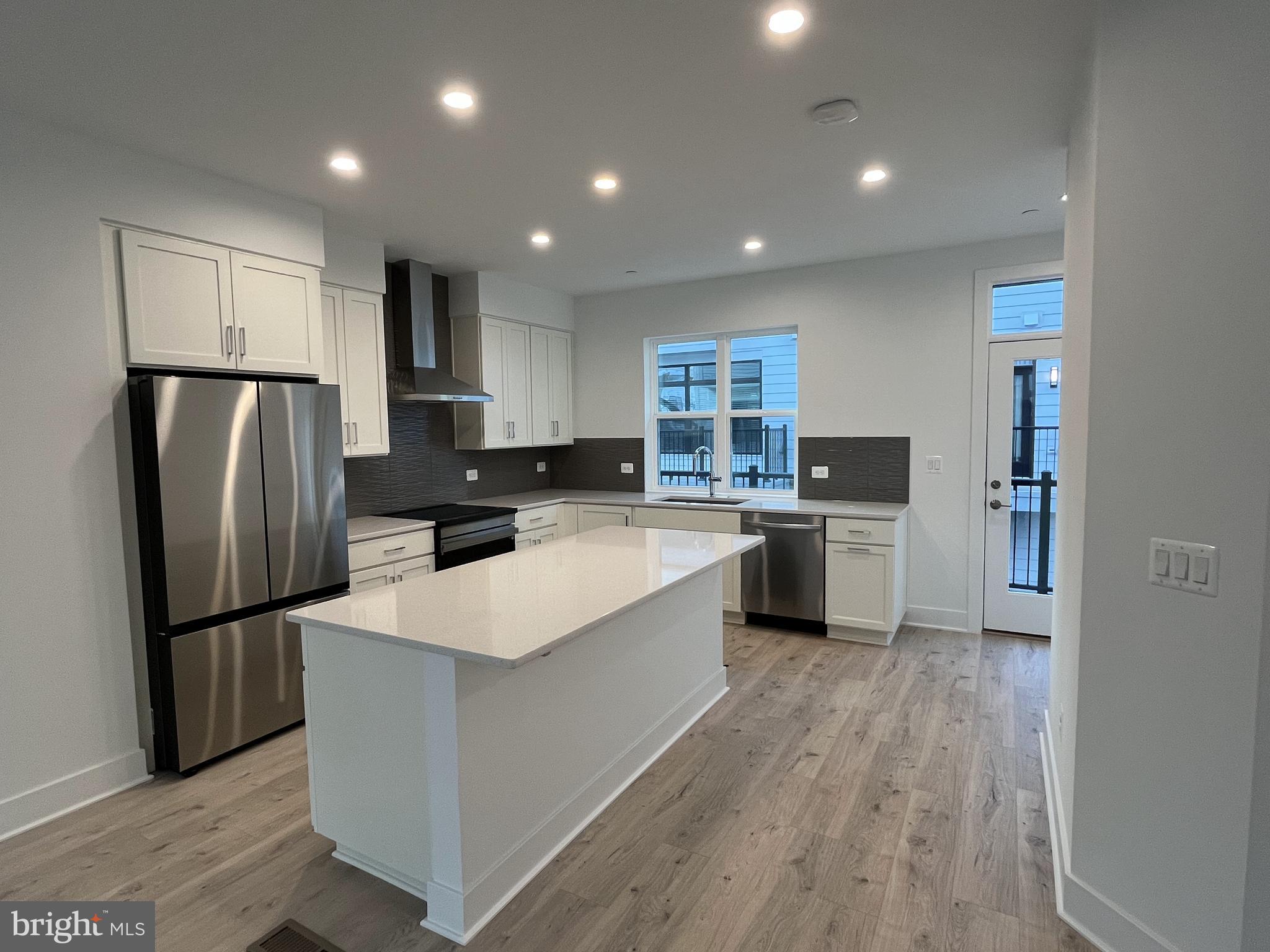 TYSONS RIDGE - Residential Lease