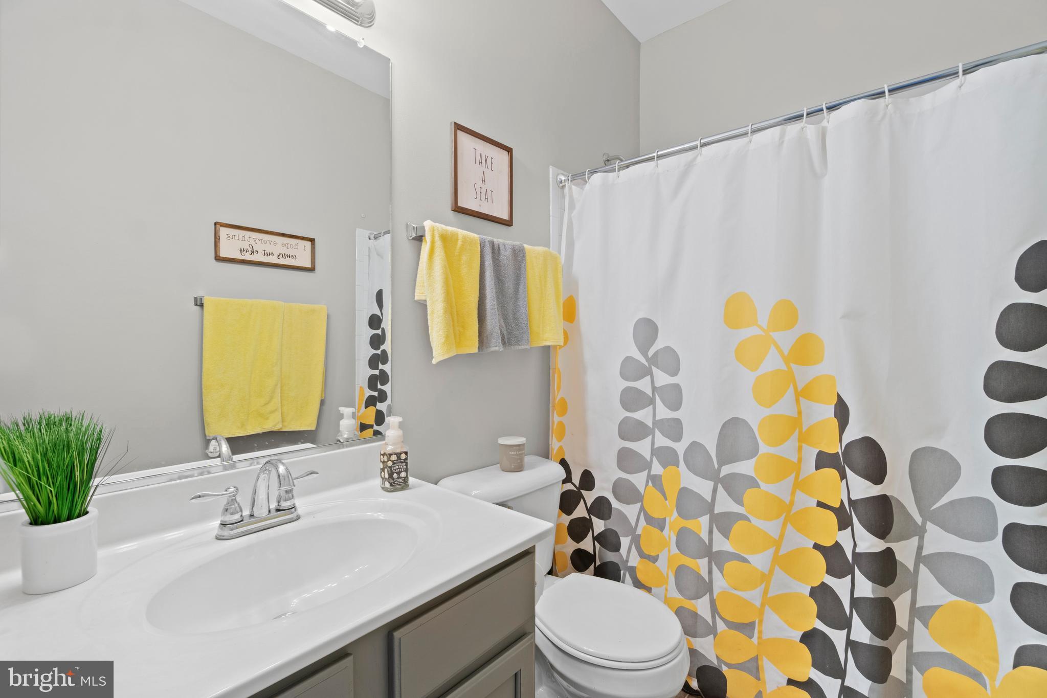 SALEM FIELDS - Residential