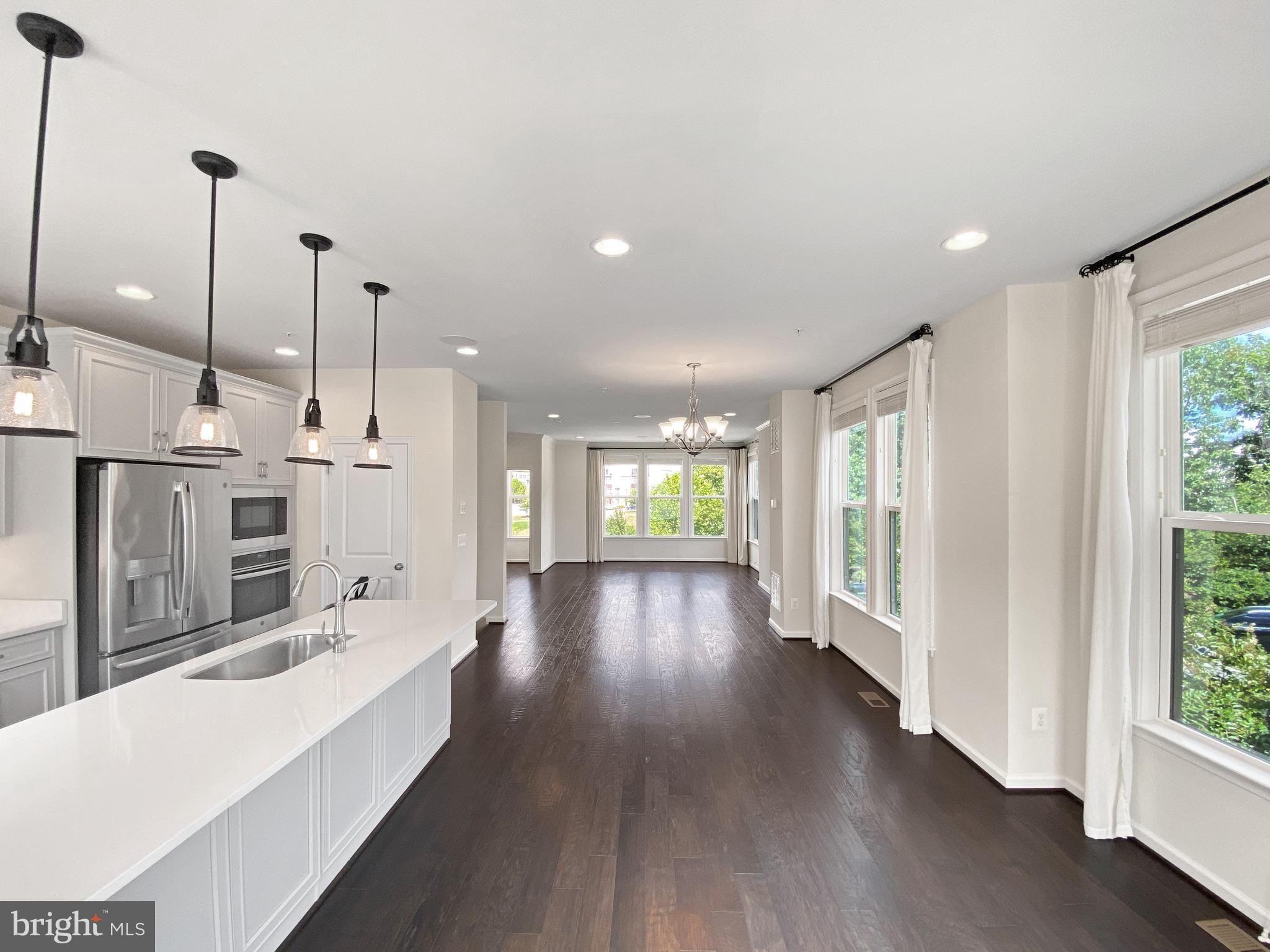 4967 LAKESIDE CROSSING