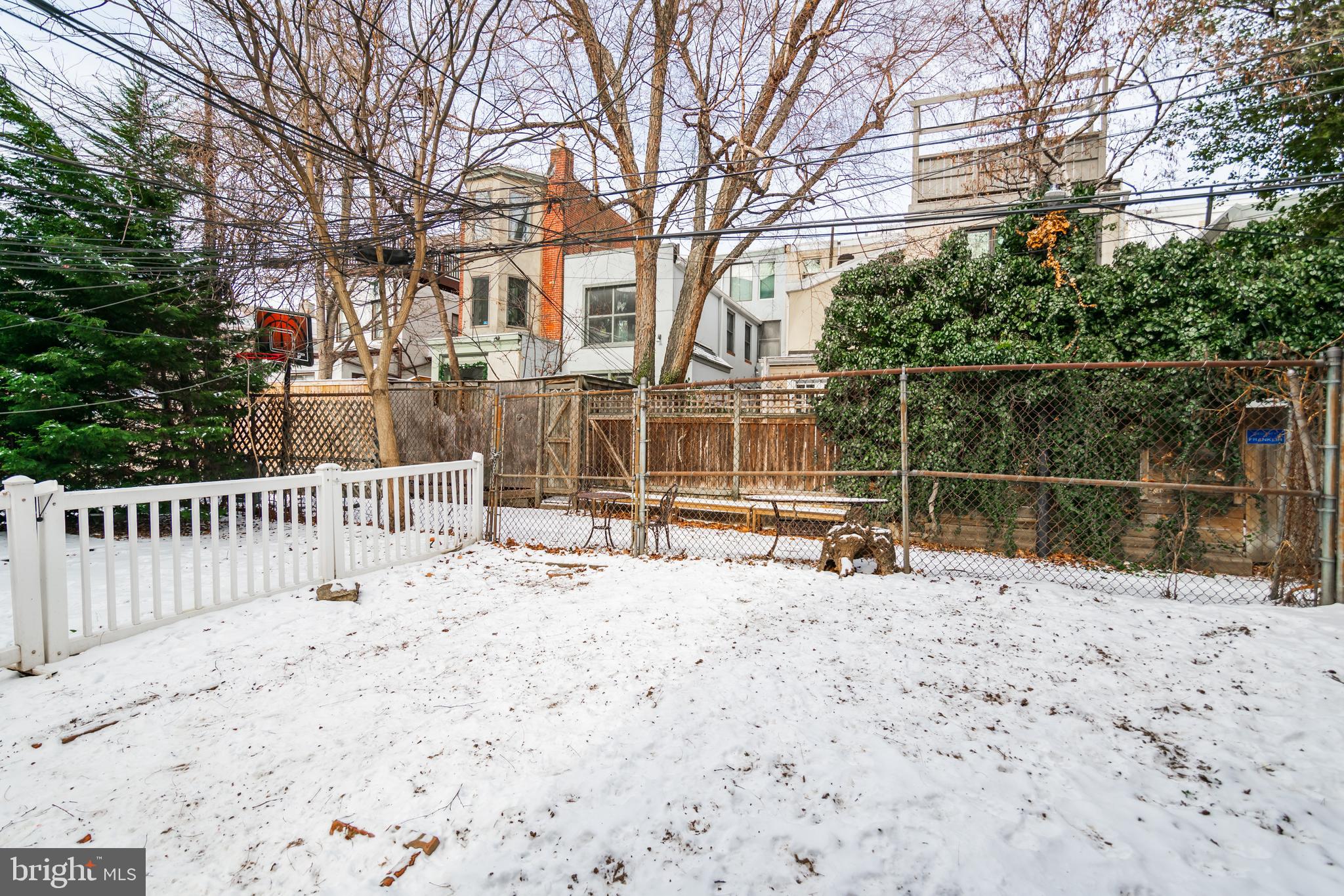 FAIRMOUNT - Residential Lease