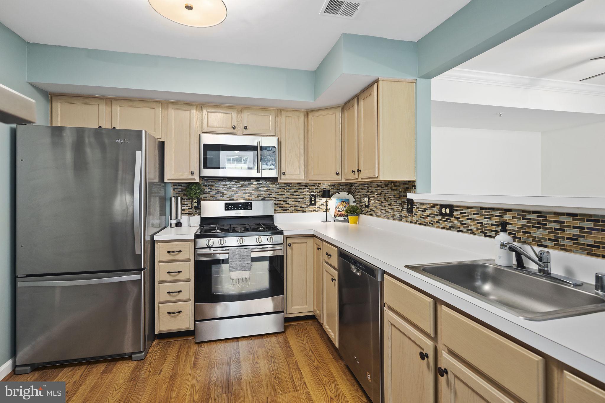 HIGHLAND AT GUNSTON CORNER - Residential