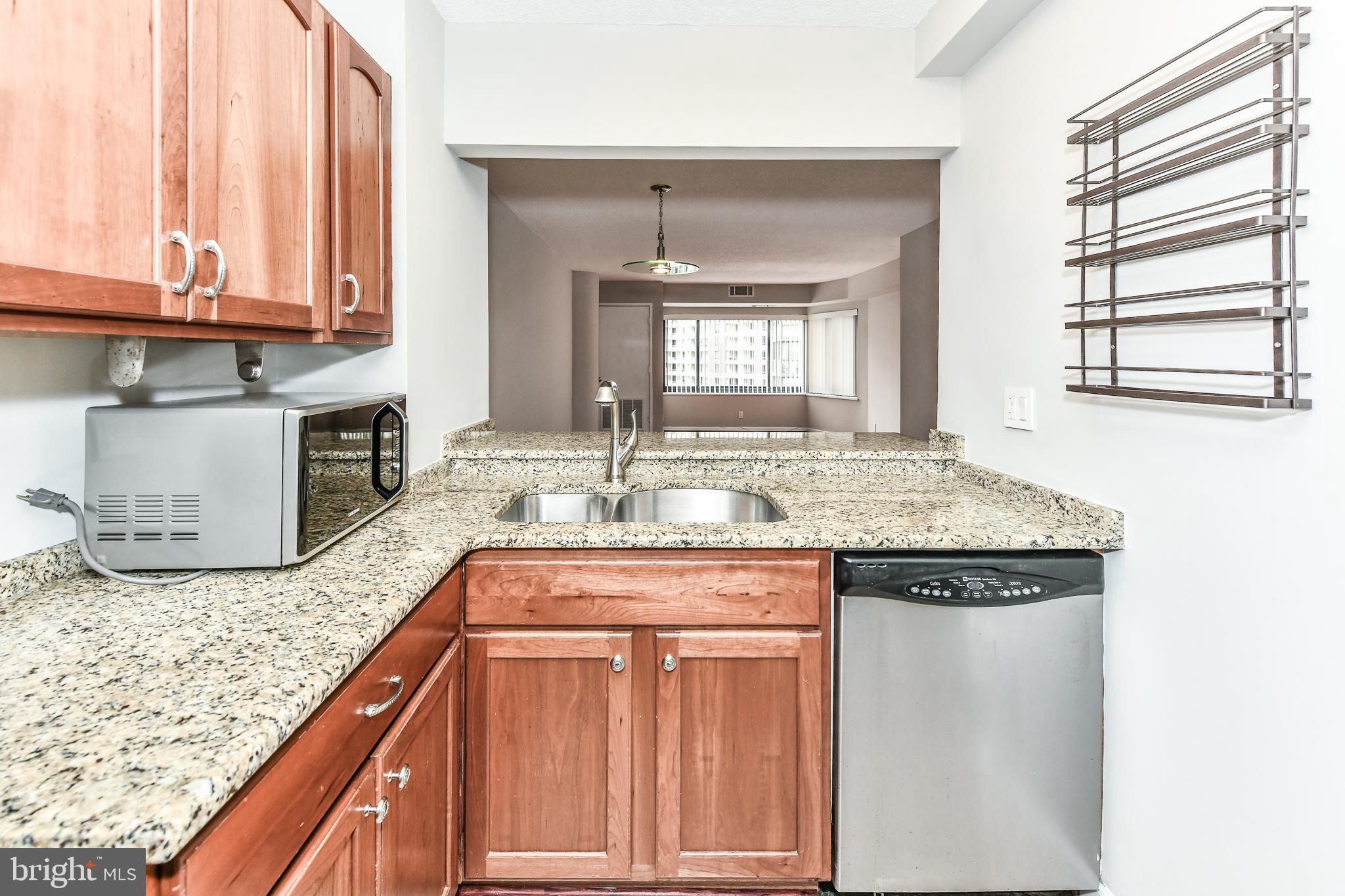 900 N STAFFORD STREET 1612