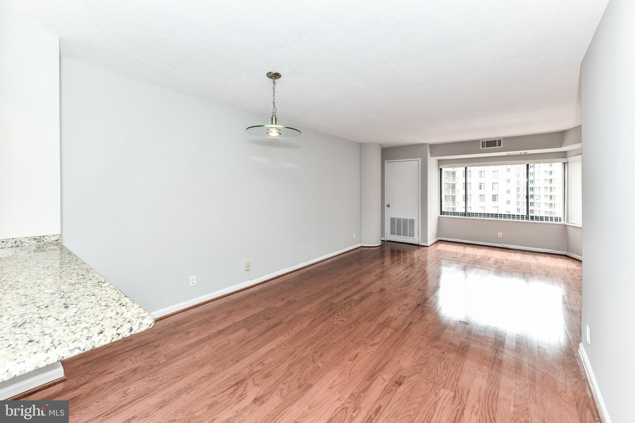 900 N STAFFORD STREET 1612