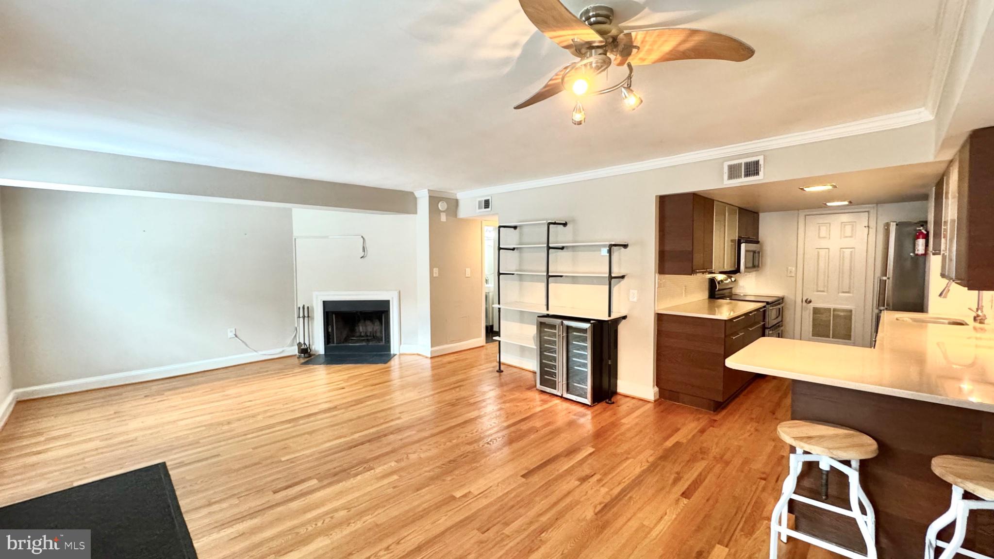 523 8TH STREET NE T-1