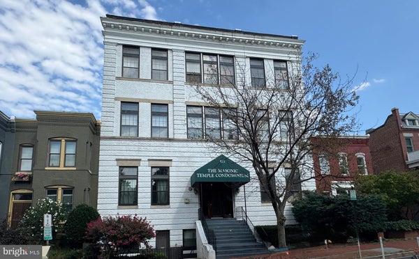 523 8TH ST NE APT T1, WASHINGTON, DC 20002 - Image c8b538ecc07654ddb731dca4b02276ad/3763813303