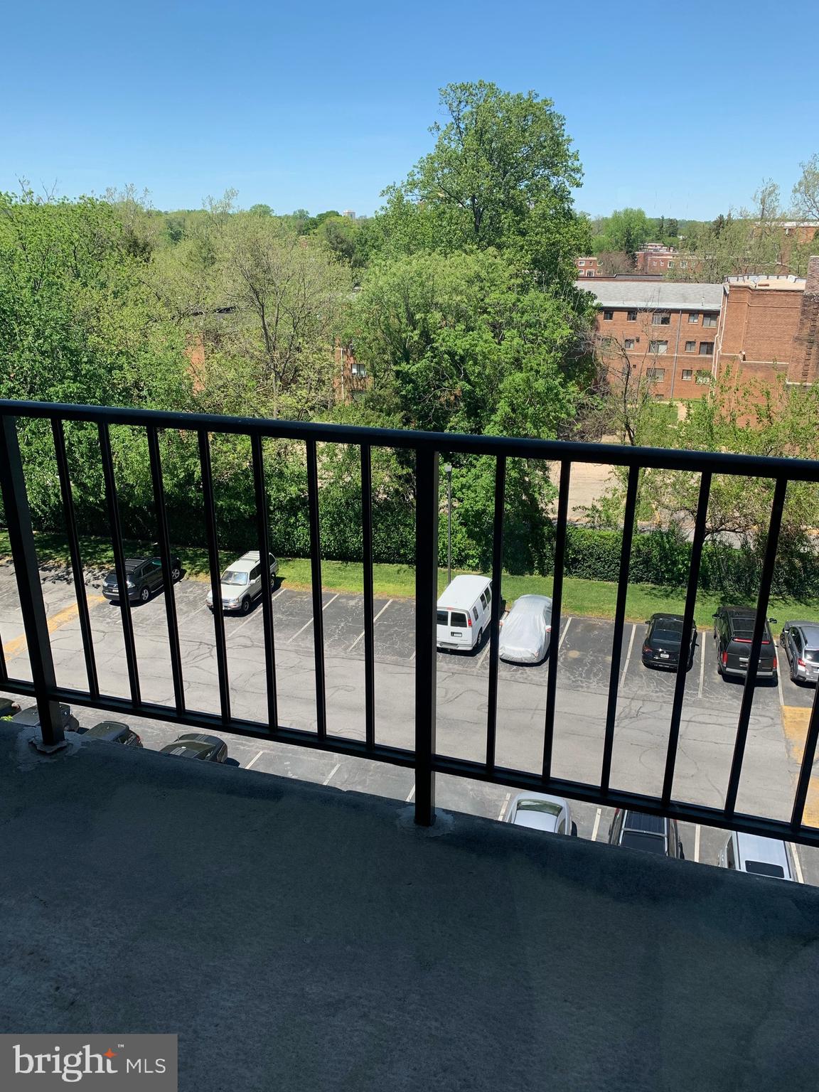 AMERICANA FINMARK - Residential Lease