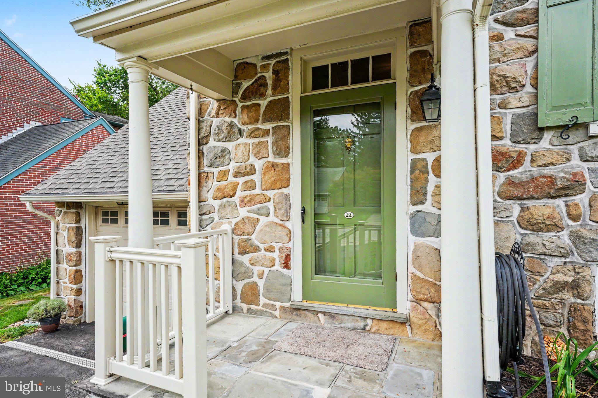22 CARRIAGE LANE