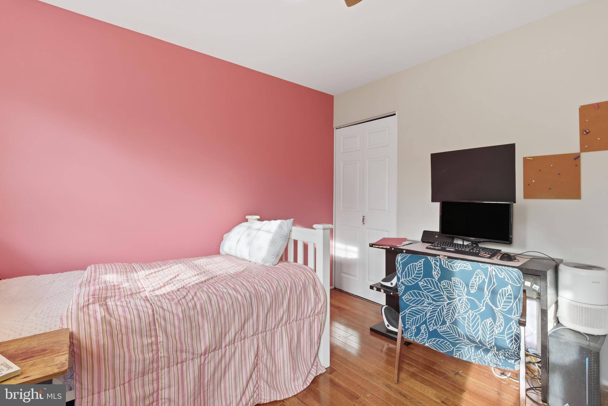 STRATTON WOODS - Residential