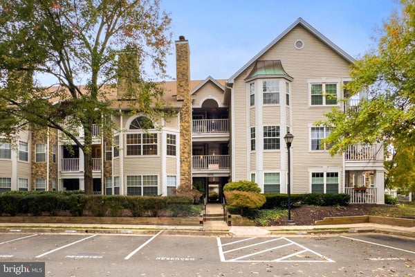 5608 WILLOUGHBY NEWTON DR UNIT 22, CENTREVILLE, VA 20120 - Image c8b784207e3e52b176f492b2a69cdee7/4036161872