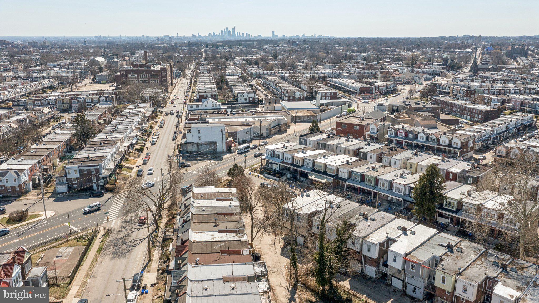 WEST OAK LANE - Land