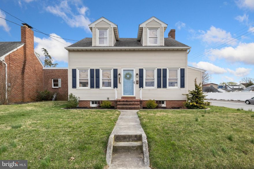 Indulge in the charm of this newly renovated Cape Cod, featuring 3 beds, 1.5 baths, and a fenced-in yard, all accentuated by hardwood floors throughout. Step inside to discover an inviting floor plan, leading to a modern kitchen with stainless steel appliances. Relax in the serene master bedroom, accompanied by two additional bedrooms for guests or office space. Outside, the fenced yard offers privacy and security, perfect for outdoor gatherings. With its blend of classic appeal and modern amenities, this home promises comfort and style. Schedule a showing today! Showings begin 3/23.