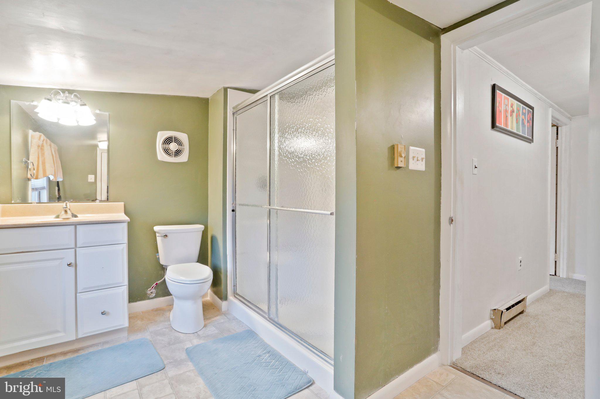 MAUGANSVILLE - Residential