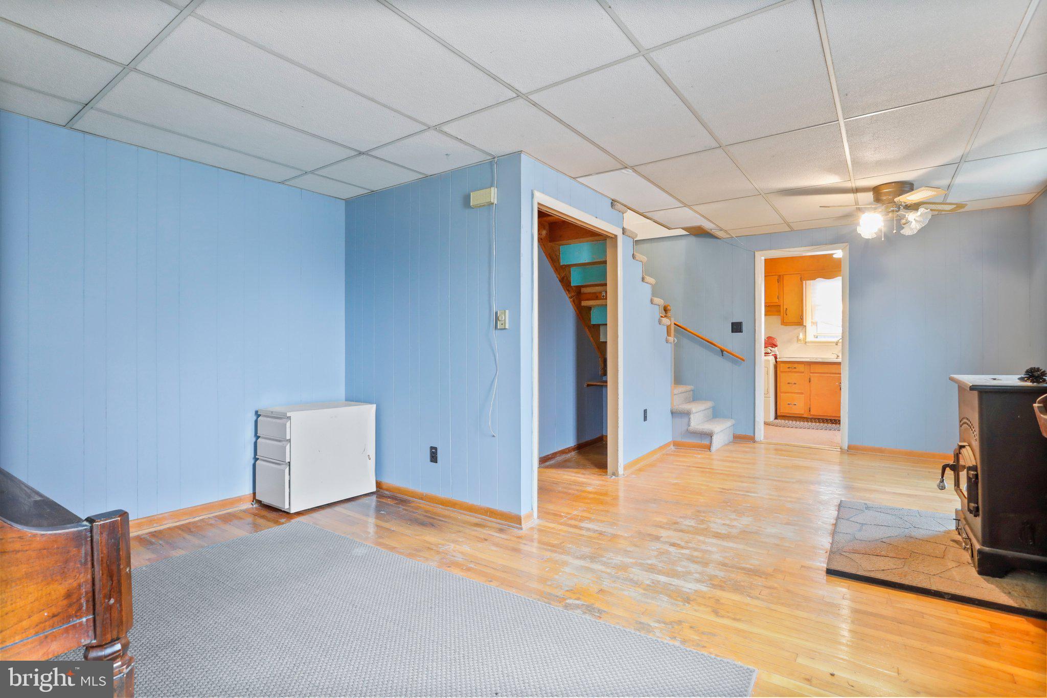 MAUGANSVILLE - Residential