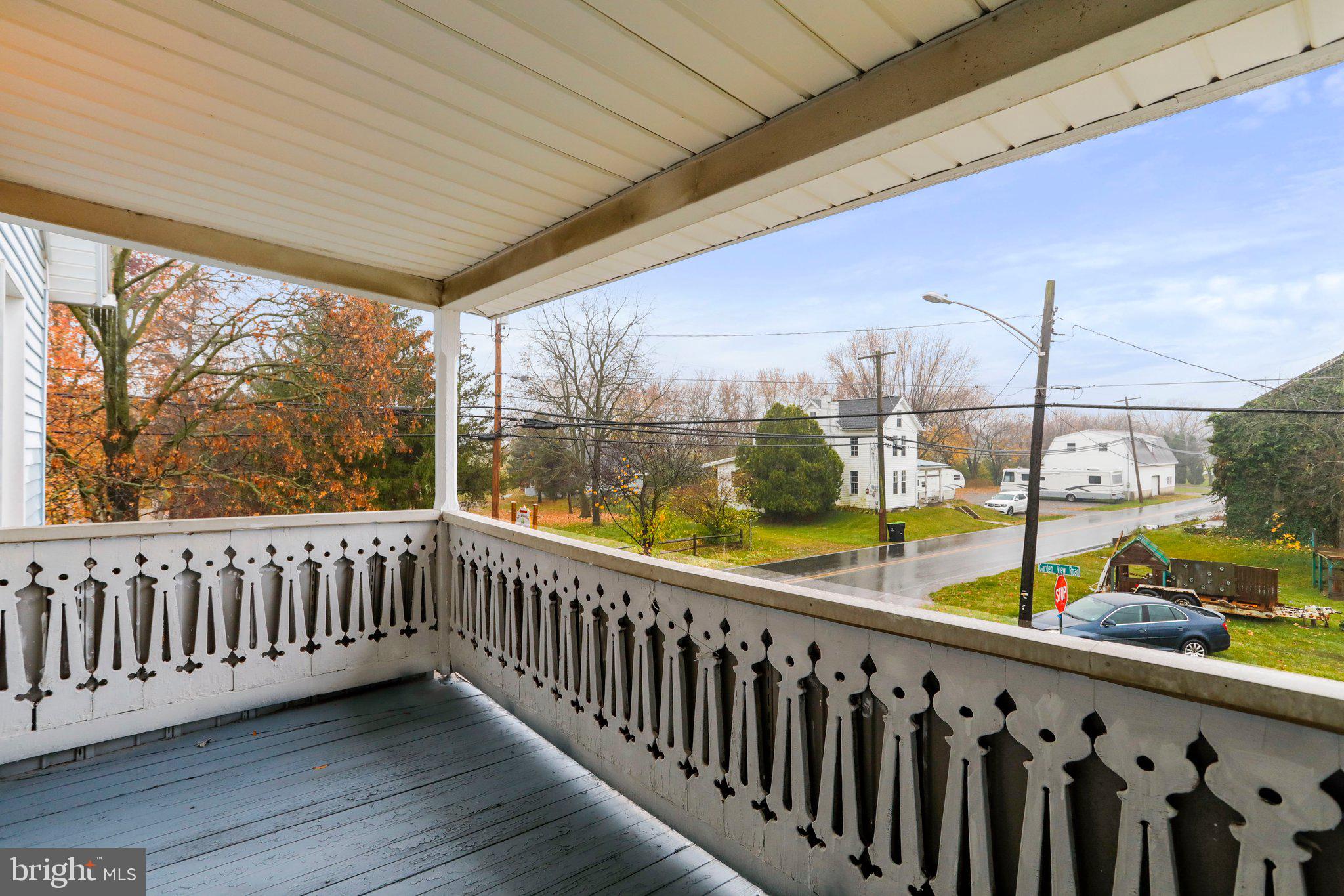 MAUGANSVILLE - Residential