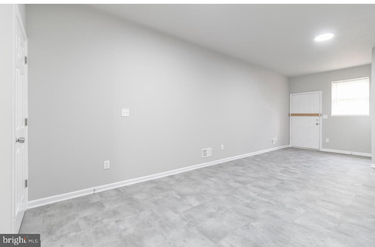 MONUMENT STREET BUSINESS DISTRICT - Residential Lease