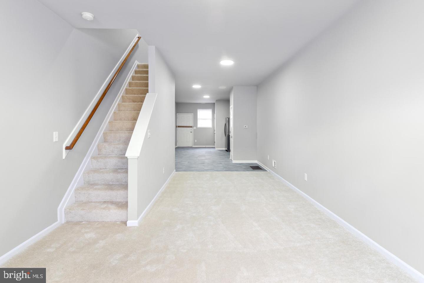 MONUMENT STREET BUSINESS DISTRICT - Residential Lease