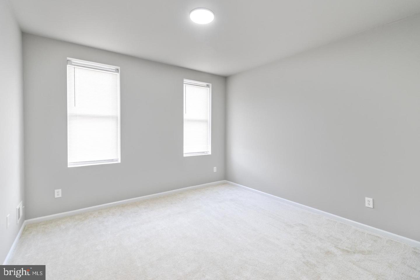 MONUMENT STREET BUSINESS DISTRICT - Residential Lease