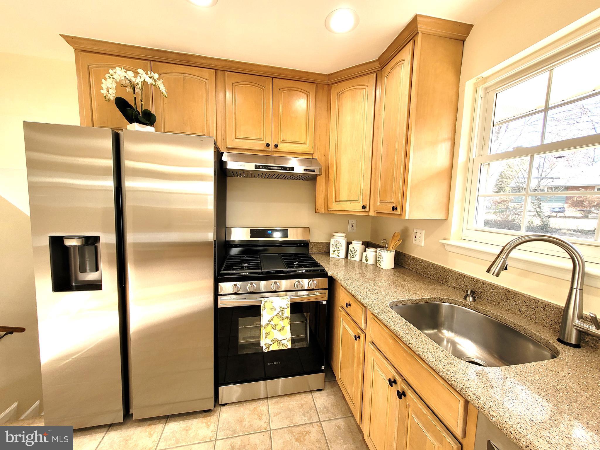 NORTH SPRINGFIELD - Residential