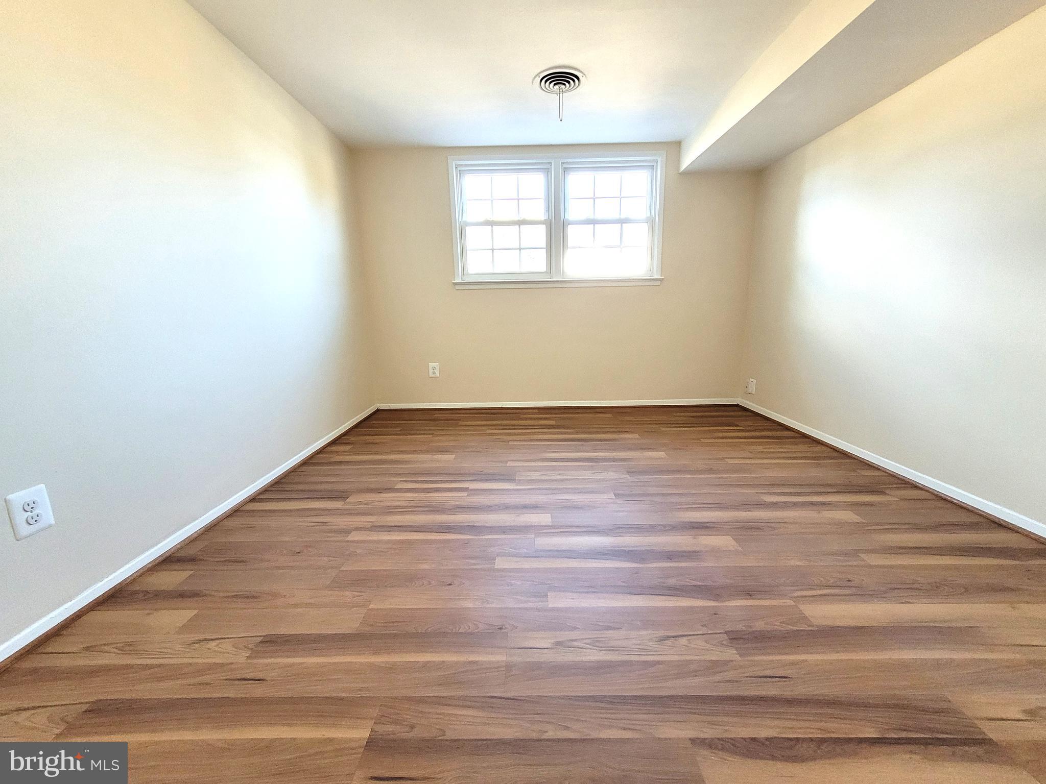 NORTH SPRINGFIELD - Residential