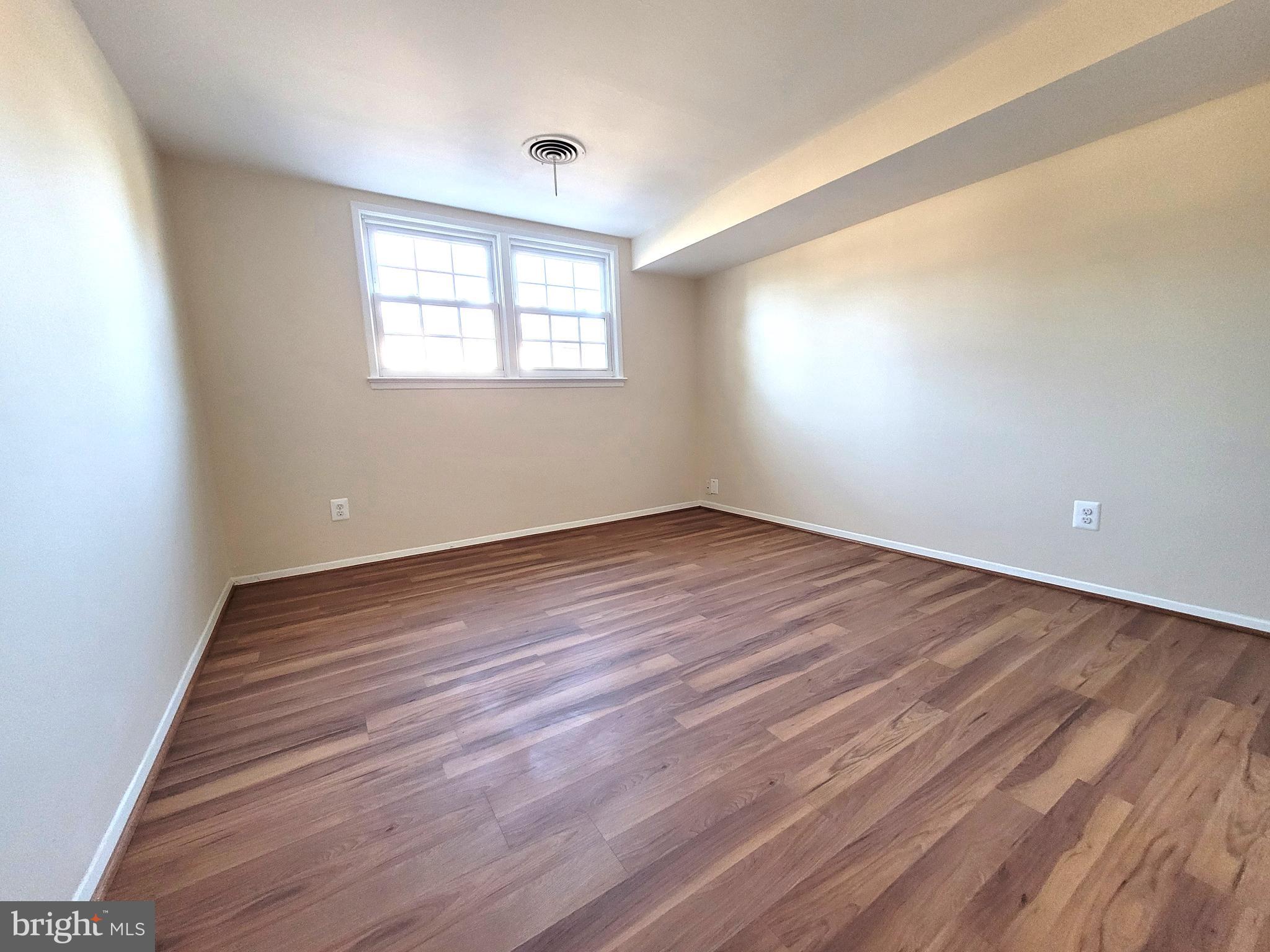 NORTH SPRINGFIELD - Residential