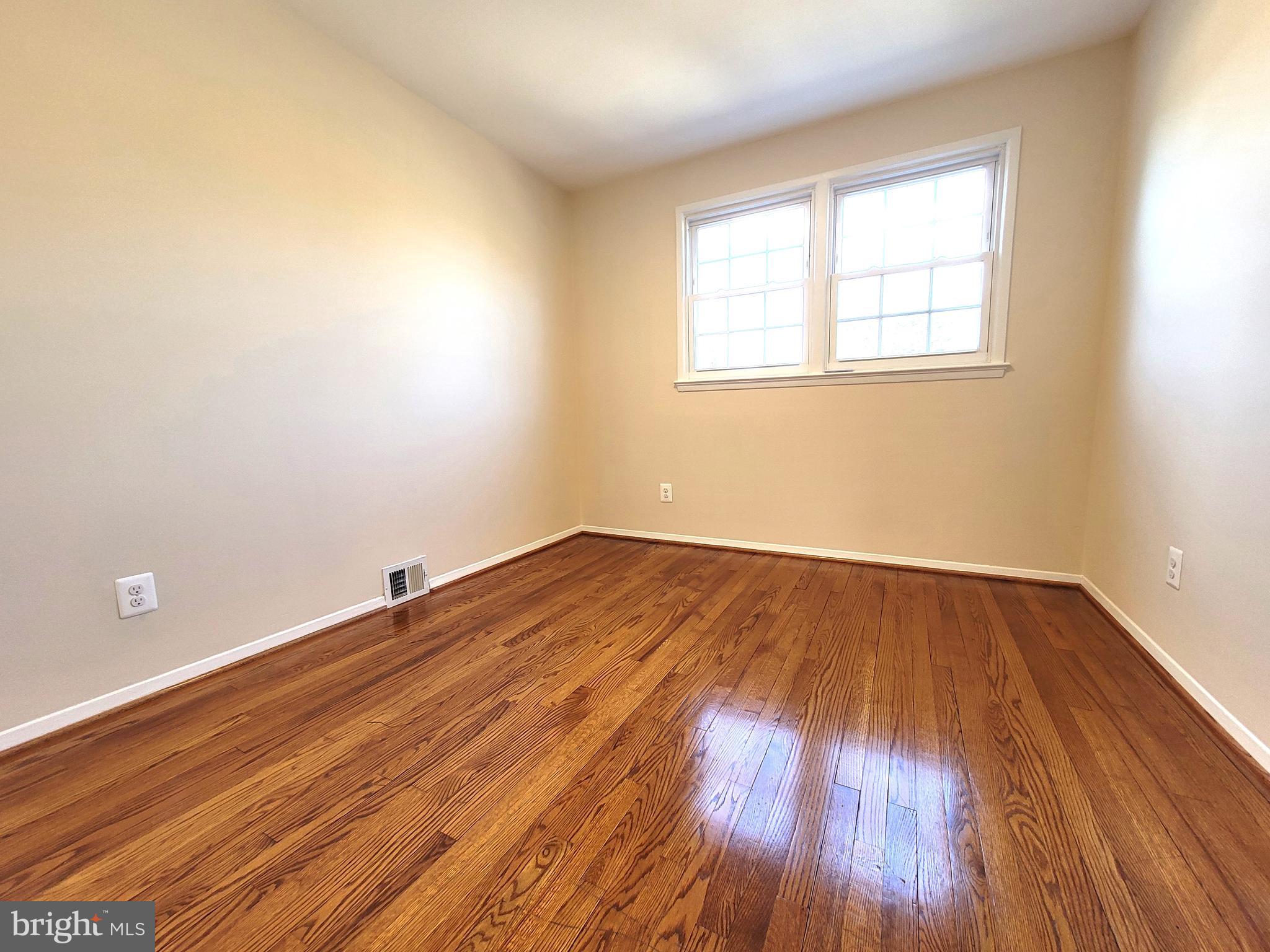 NORTH SPRINGFIELD - Residential