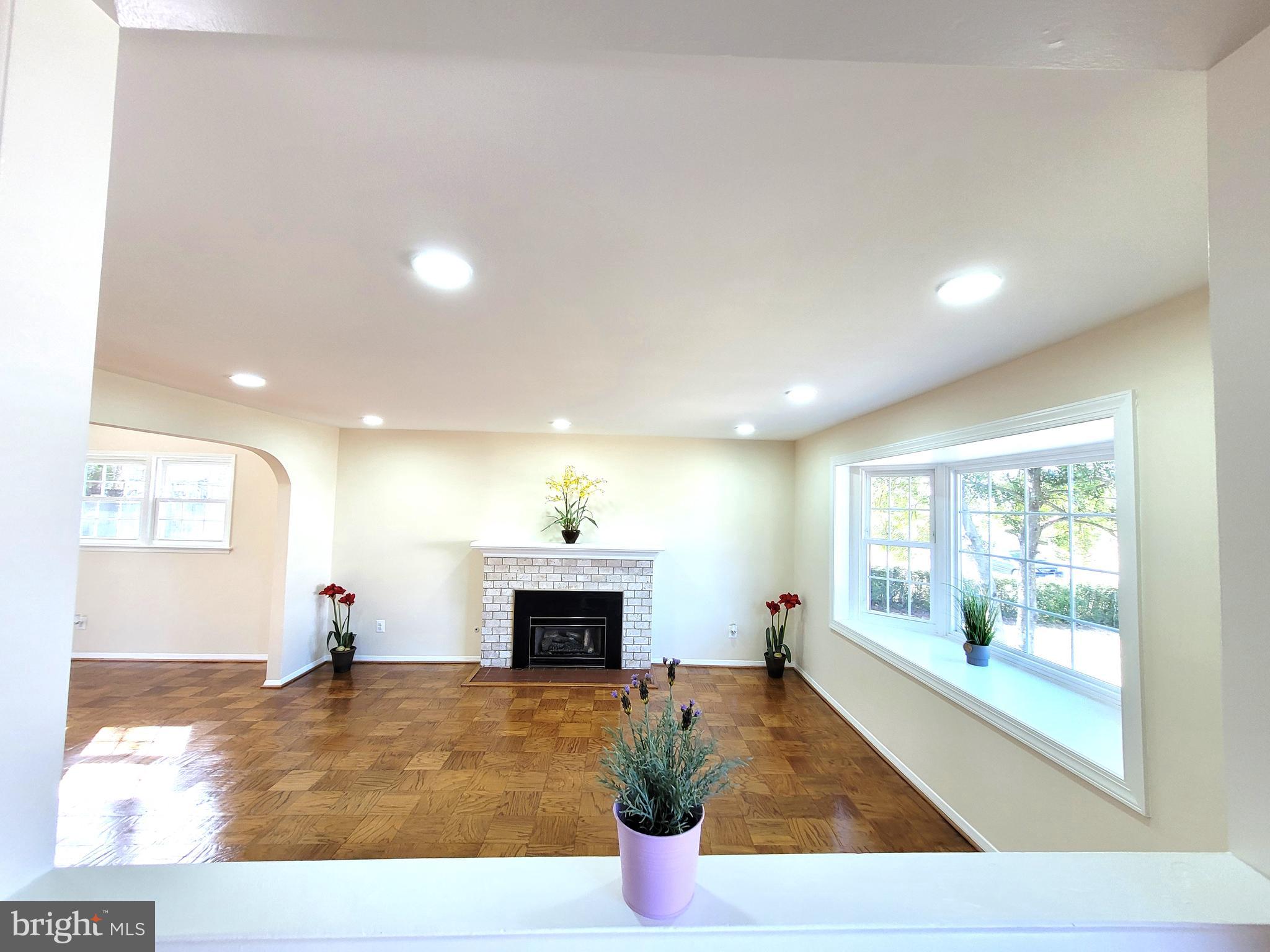 NORTH SPRINGFIELD - Residential