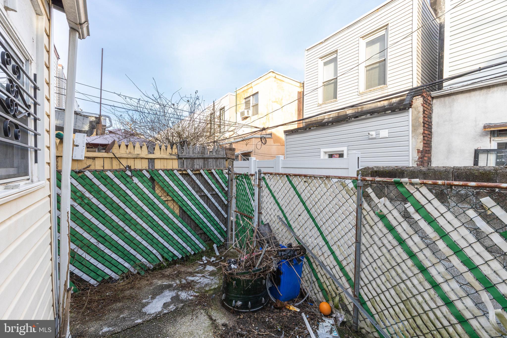 LOWER MOYAMENSING - Residential