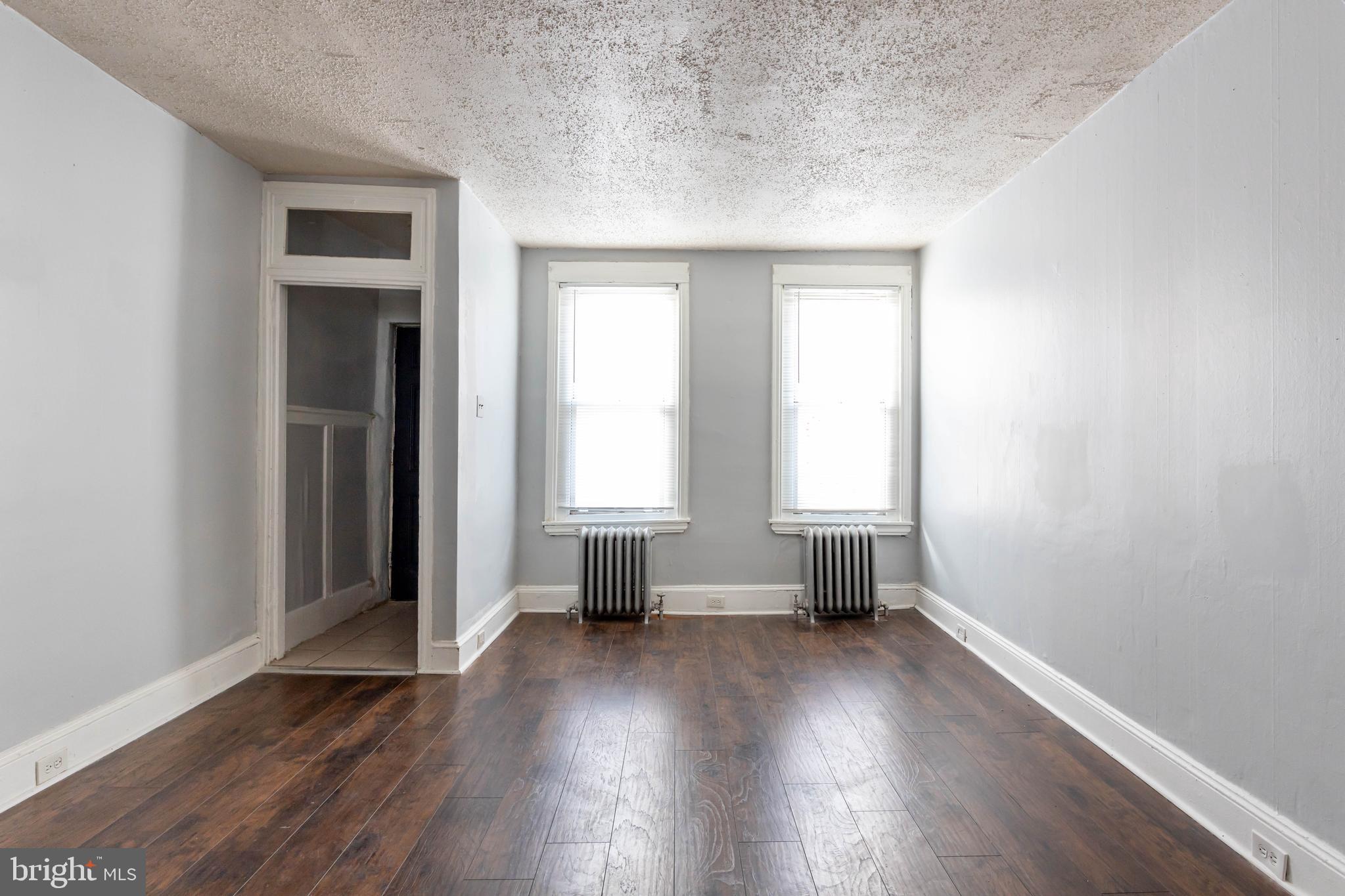 LOWER MOYAMENSING - Residential