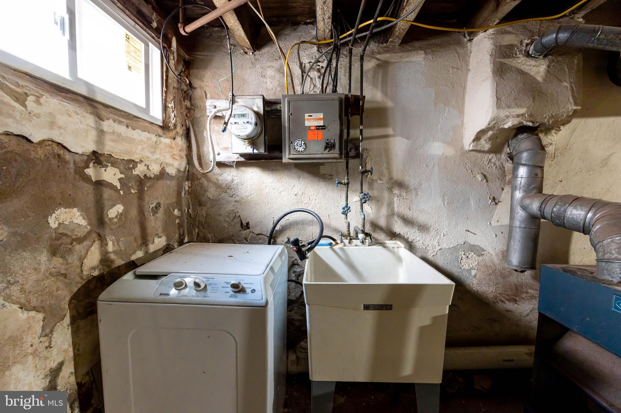 LOWER MOYAMENSING - Residential