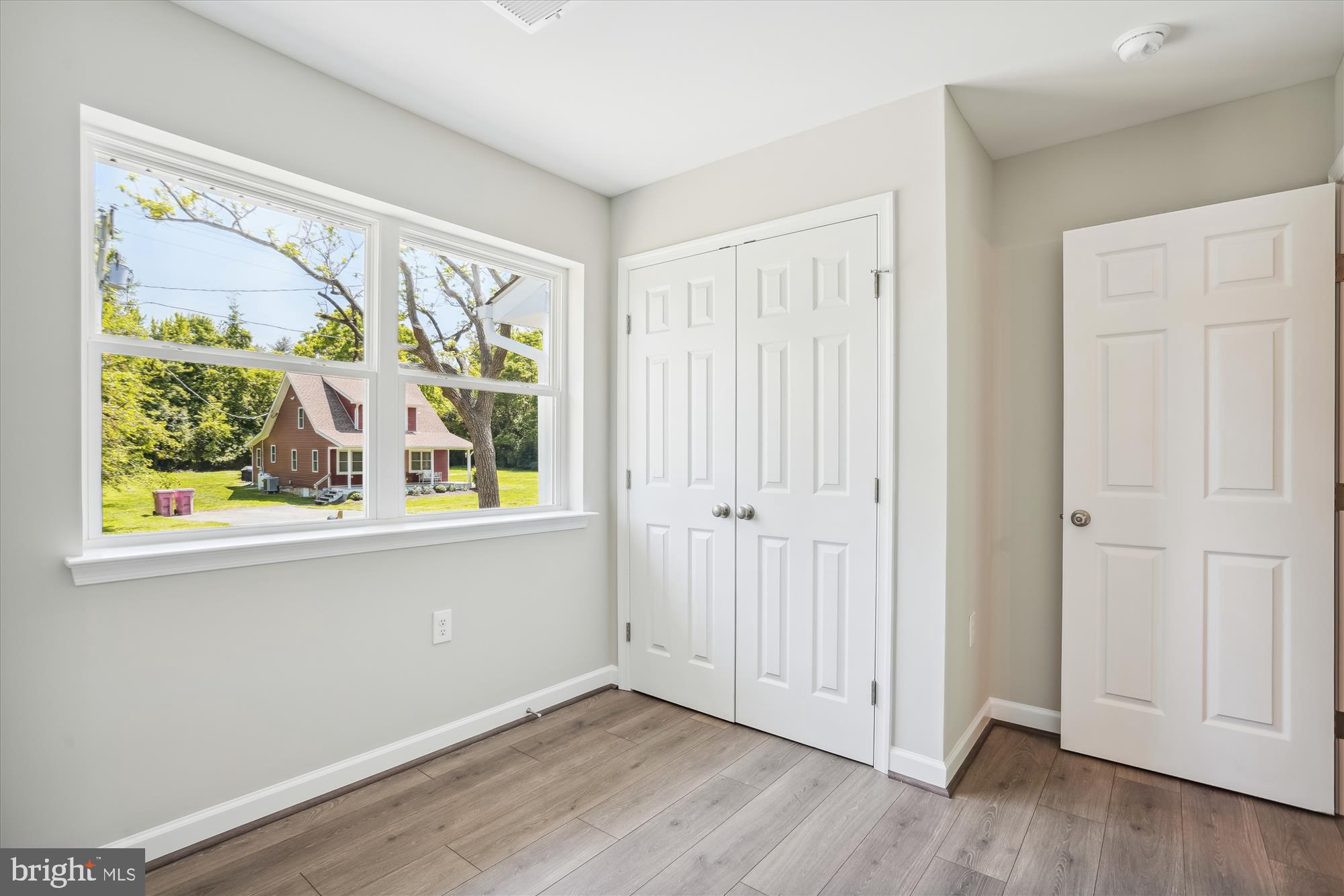 LOVE POINT - Residential Lease