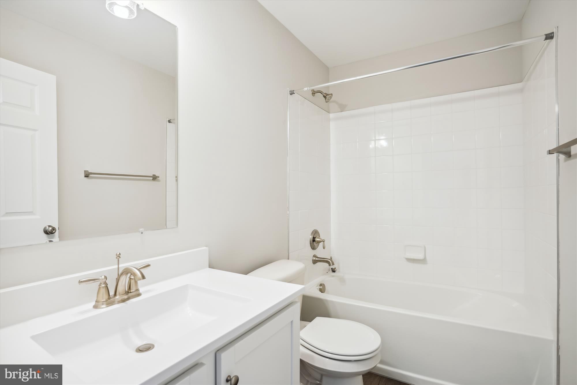 LOVE POINT - Residential Lease