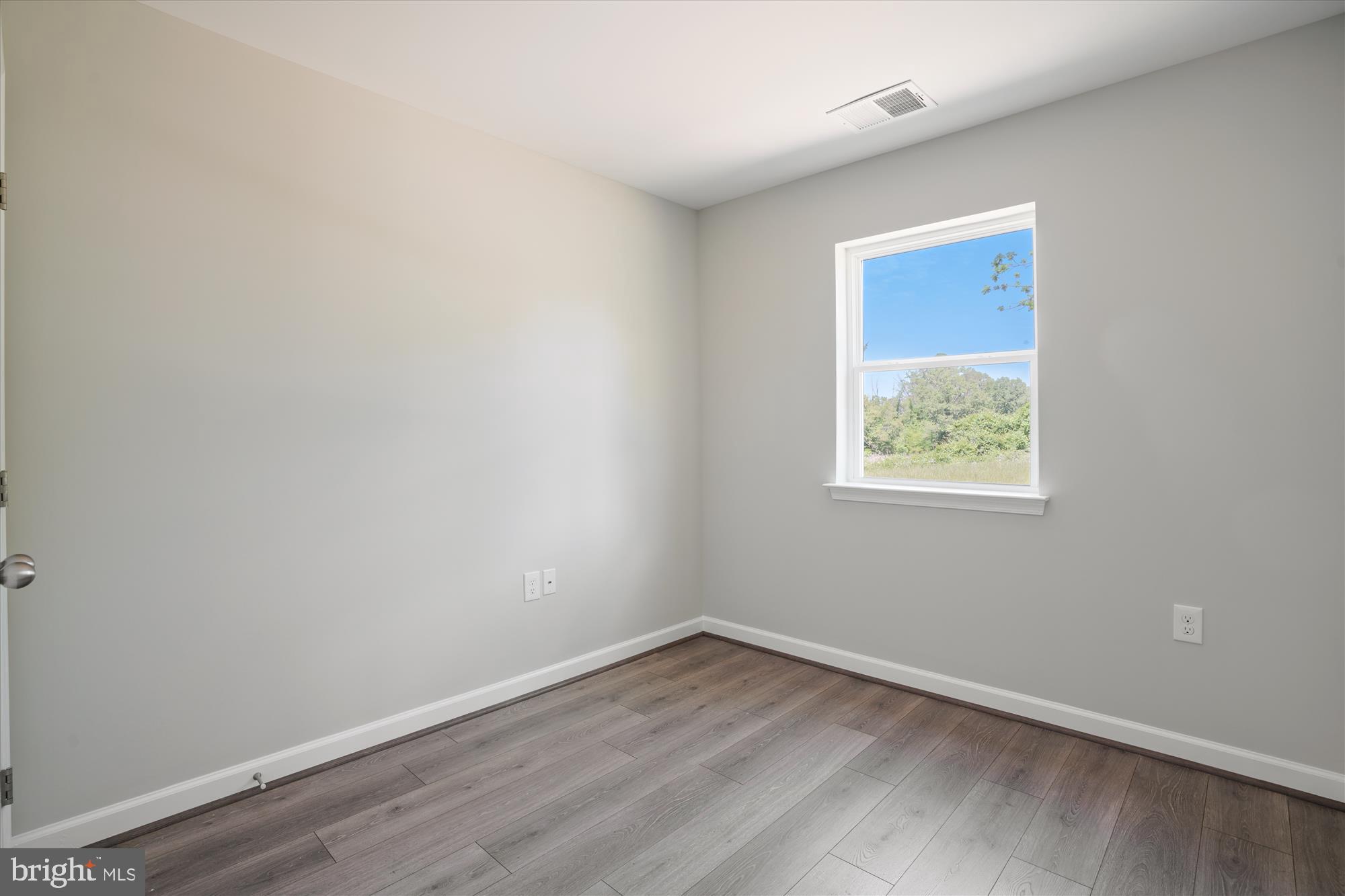 LOVE POINT - Residential Lease