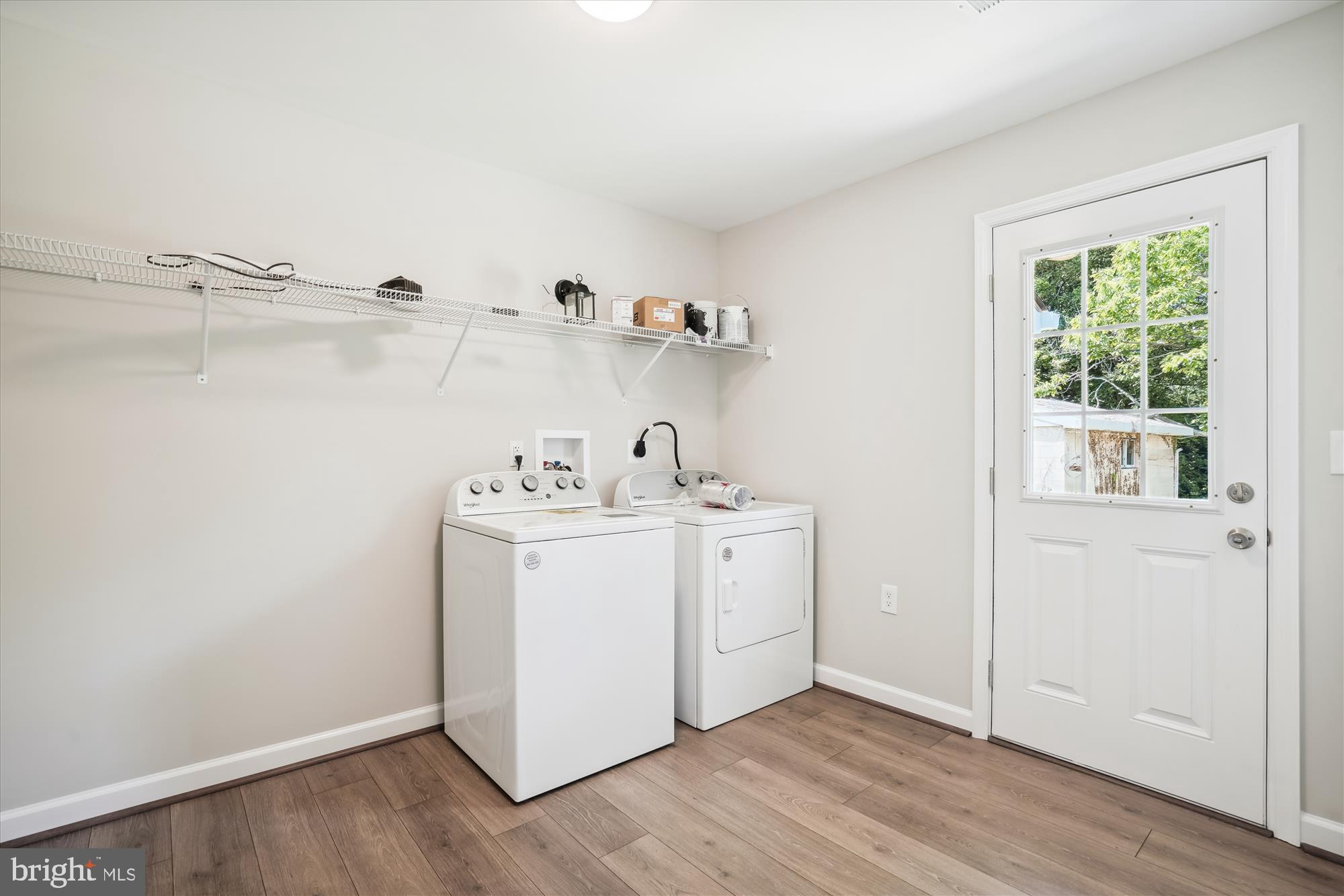 LOVE POINT - Residential Lease