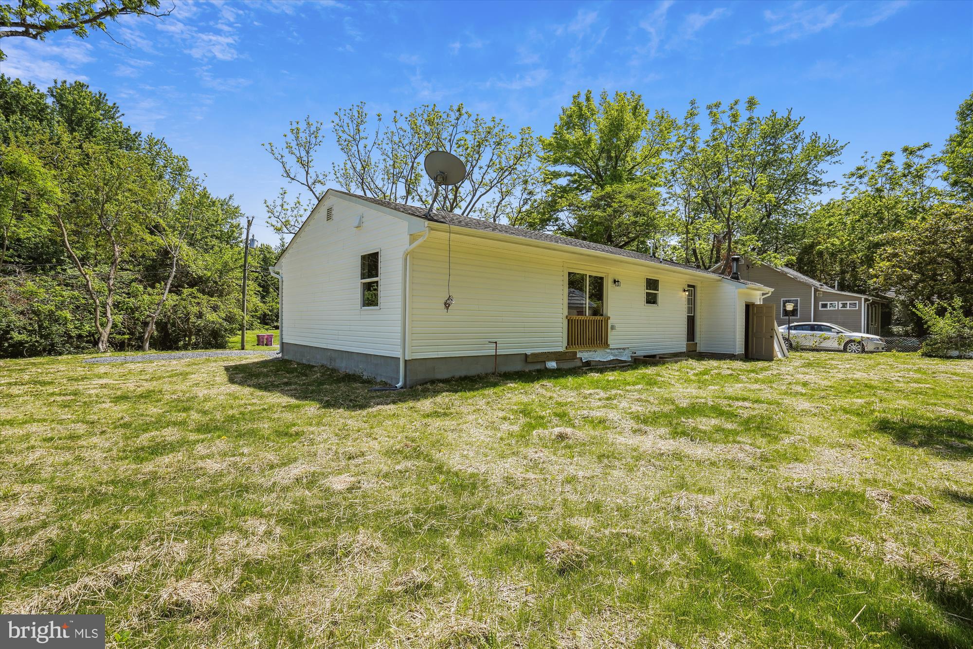 LOVE POINT - Residential Lease