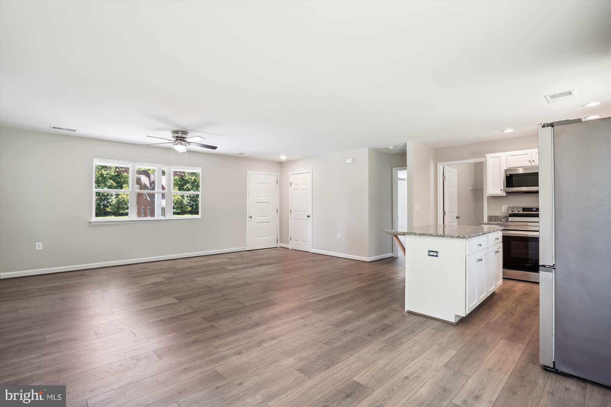 LOVE POINT - Residential Lease