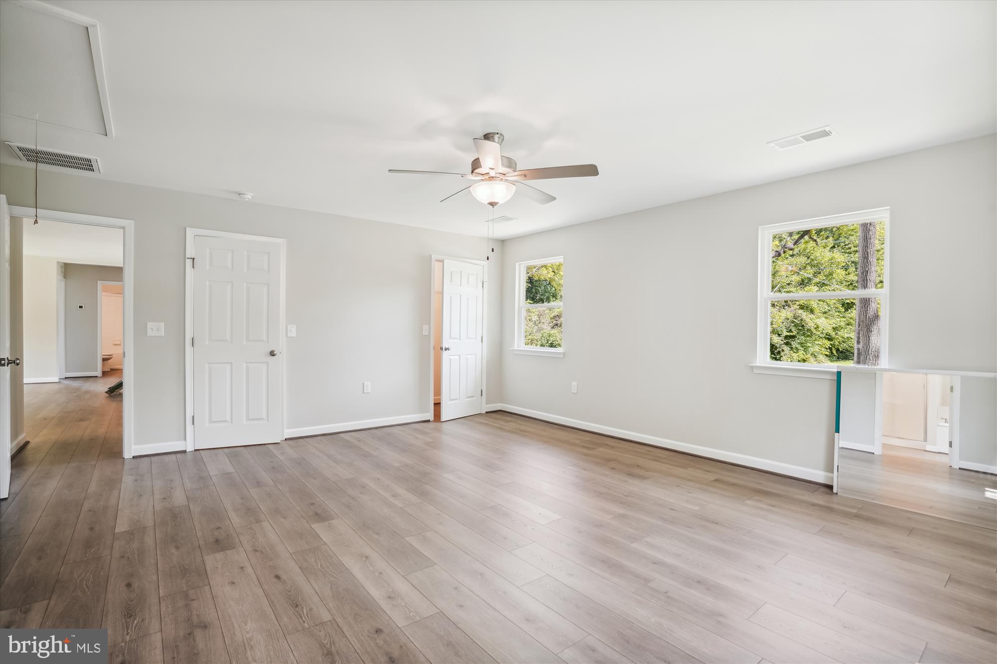 LOVE POINT - Residential Lease