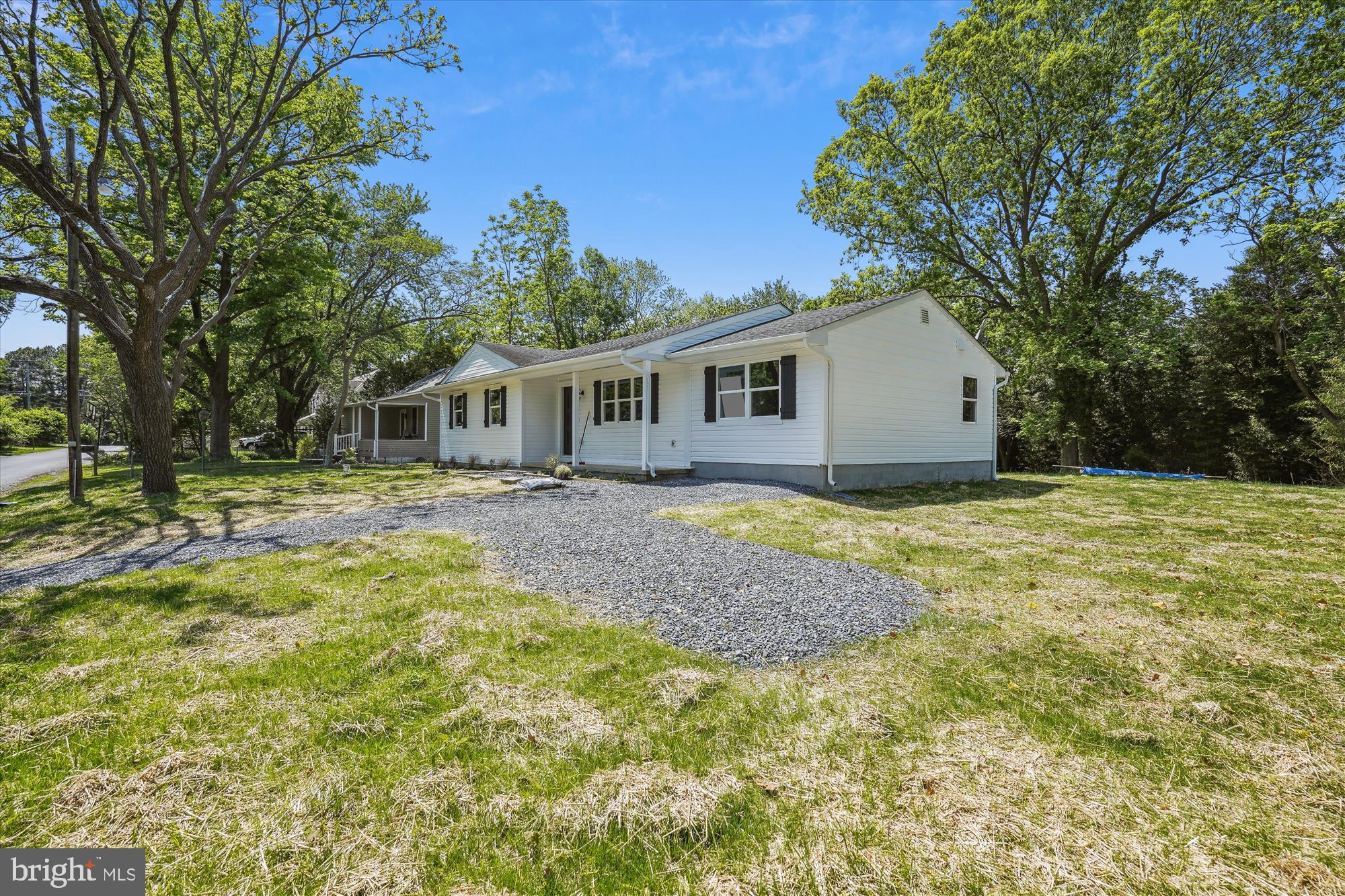 LOVE POINT - Residential Lease