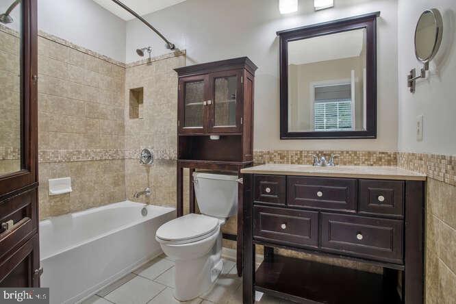 RICHFIELD STATION VILLAGE - Residential