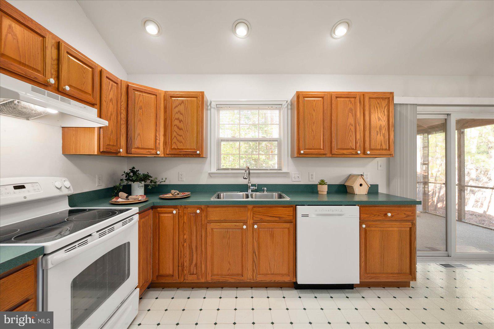 OCEAN PINES - SHERWOOD FOREST - Residential