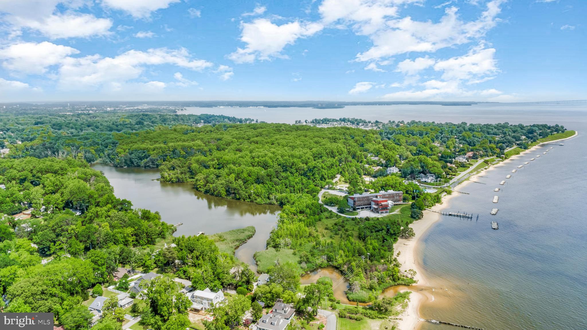 BAY HIGHLANDS - Residential