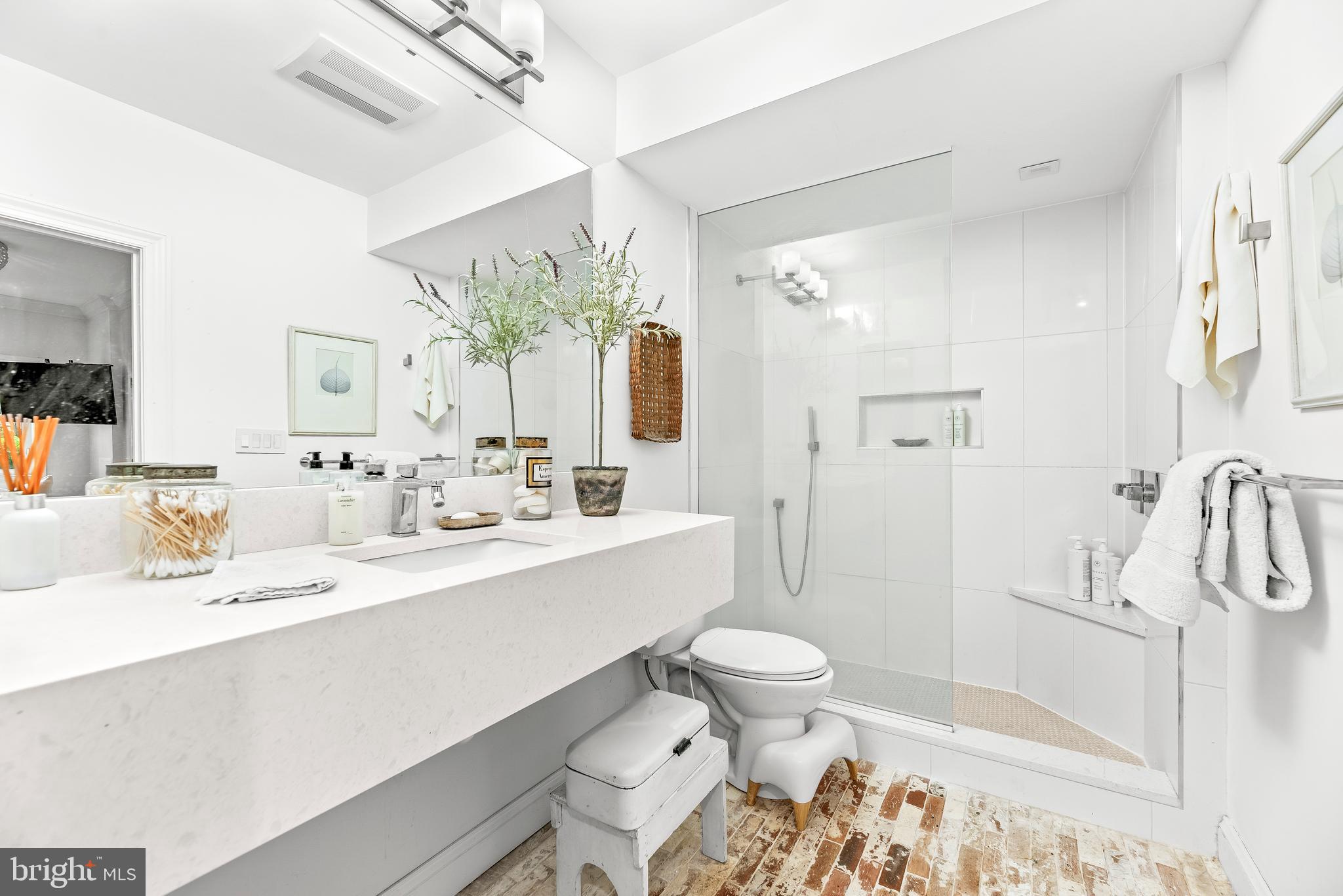 BAY HIGHLANDS - Residential