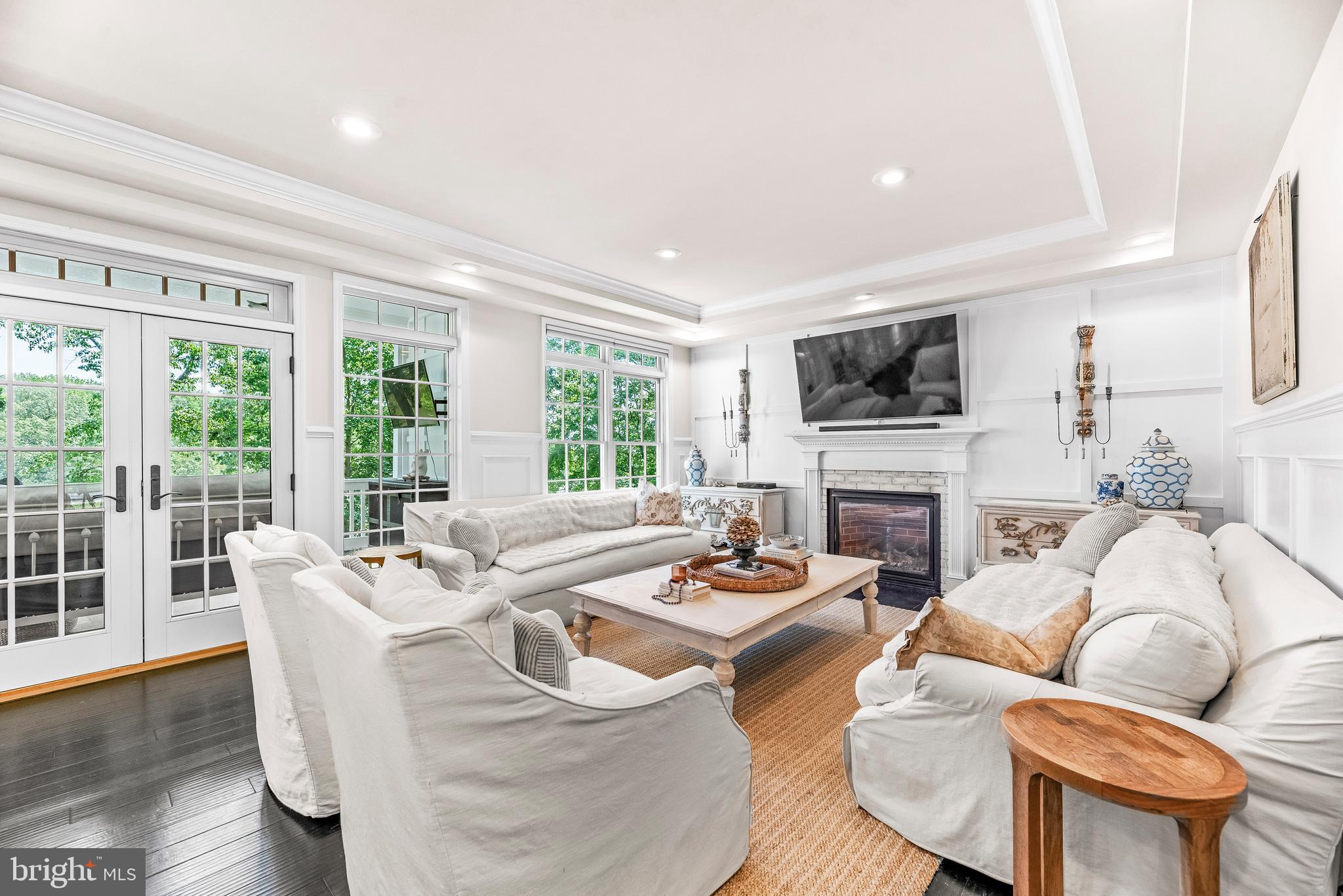 BAY HIGHLANDS - Residential