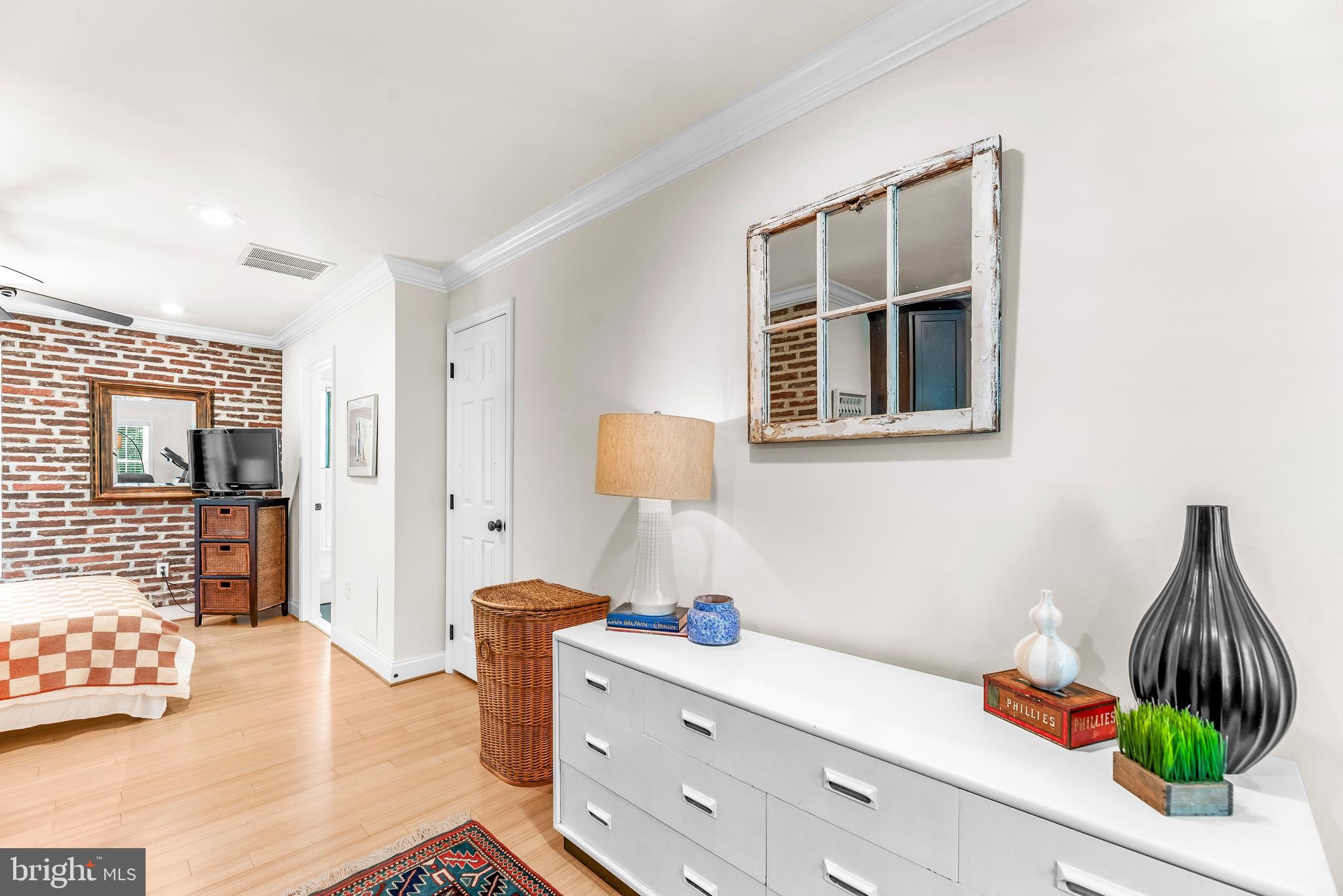 BAY HIGHLANDS - Residential