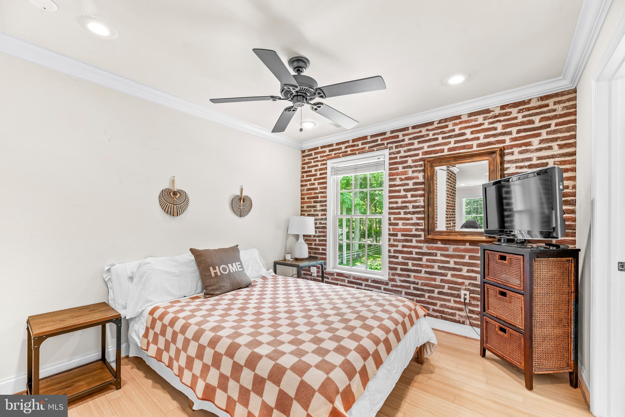 BAY HIGHLANDS - Residential