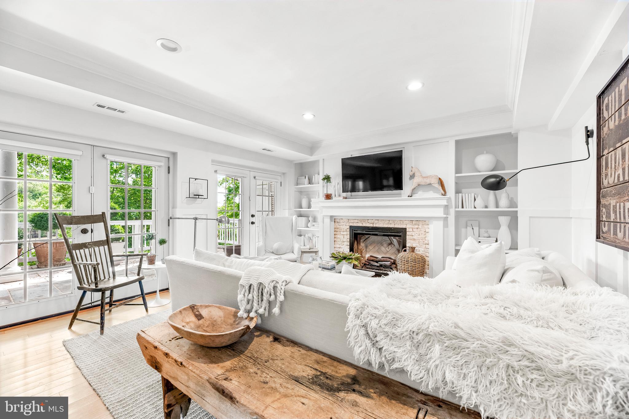 BAY HIGHLANDS - Residential